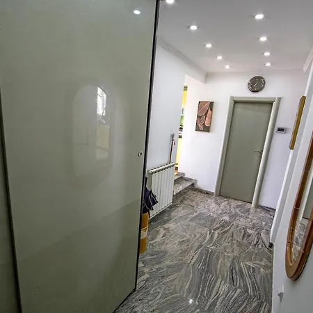 Spacious Apartment Tuzla